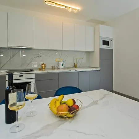 شقة Luxury Veronika