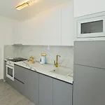 Luxury Veronika Апартаменти *
