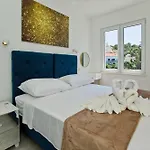 Luxury Veronika Апартаменти