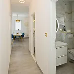 Luxury Veronika Апартаменти
